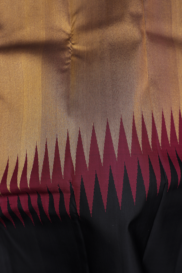 Kanchipuram Silk Saree In Gold With Step Border