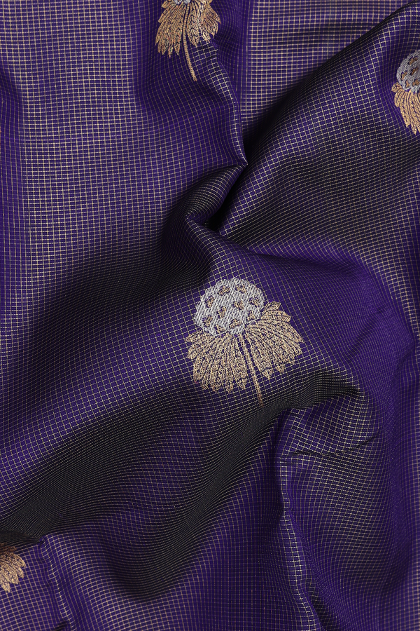 Kanchipuram Silk Saree In Blue Along Checks With Motifs