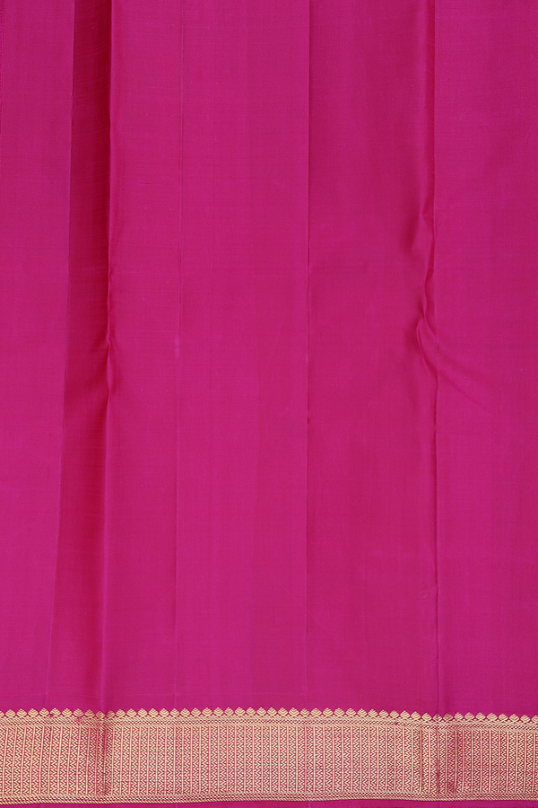 Kanchipuram Silk Saree In Coral Pink With Paisley Design