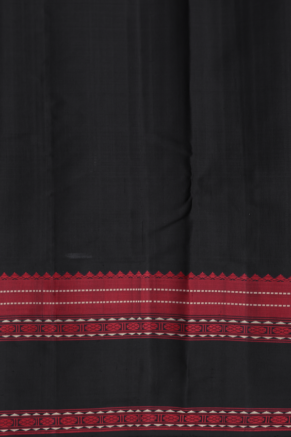 Kanchipuram Silk Saree In Cream Color With Korvai Border