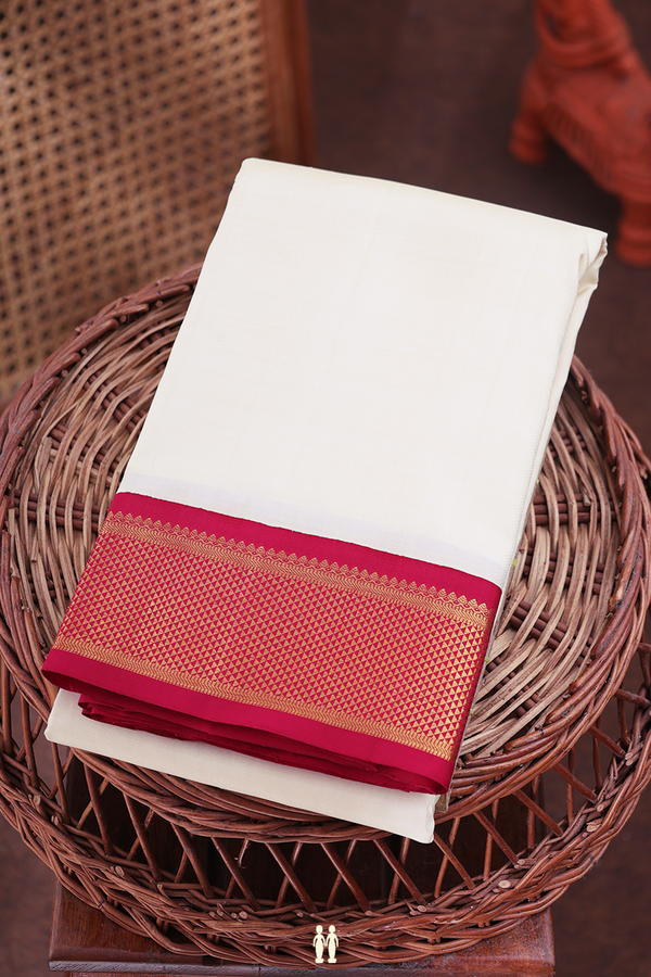 Kanchipuram Silk Saree In Plain Off White With Korvai Border