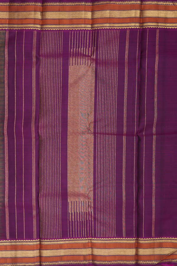 Kanchipuram Silk Saree In Green With Paai Madippu Kattam