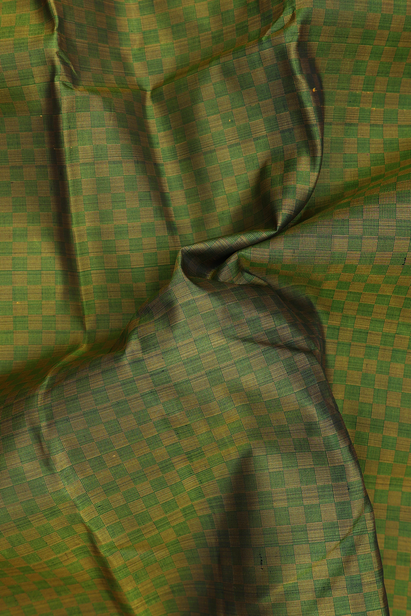 Kanchipuram Silk Saree In Green With Paai Madippu Kattam