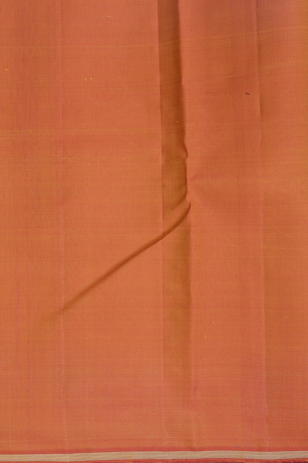 Kanchipuram Silk Saree In Crimson Red With Zari Motifs