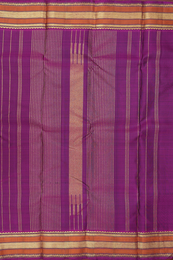 Kanchipuram Silk Saree In Green With Paai Madippu Kattam Design