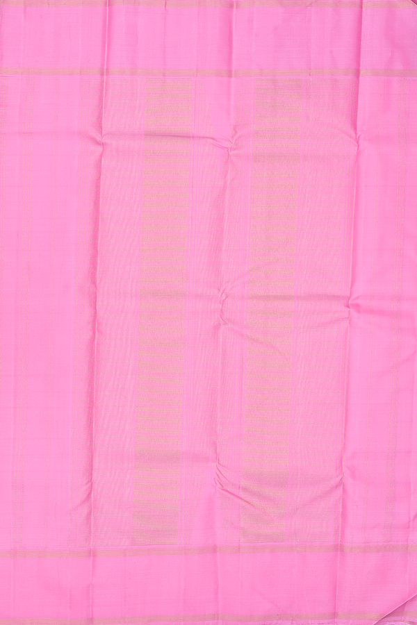 Kanchipuram Silk Saree In White With Checks Design