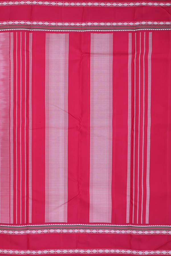 Kanchipuram Silk Saree In White With Contrast Border