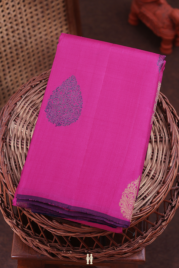 Kanchipuram Silk Saree In Magenta With Zari Motifs