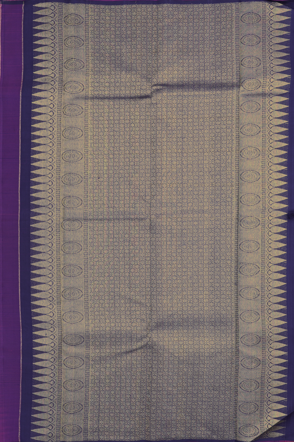 Kanchipuram Silk Saree In Magenta With Zari Motifs