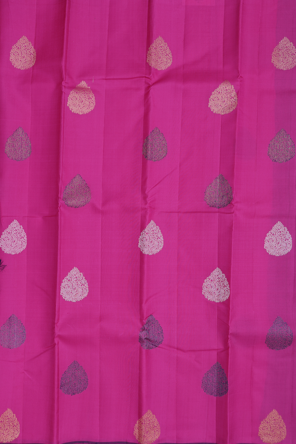 Kanchipuram Silk Saree In Magenta With Zari Motifs