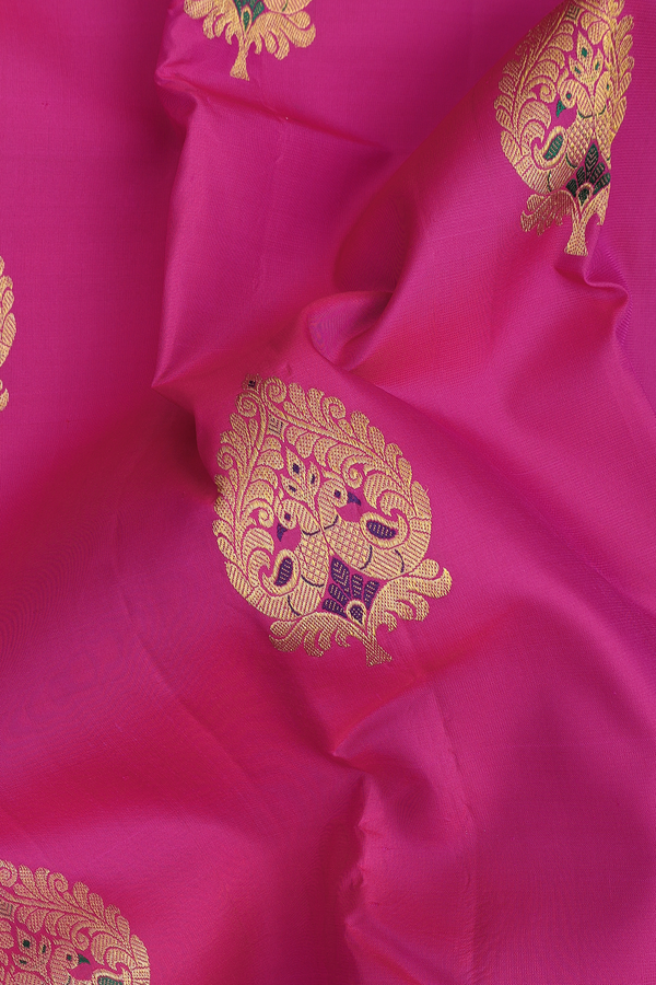 Kanchipuram Silk Saree In Magenta With Zari Motifs