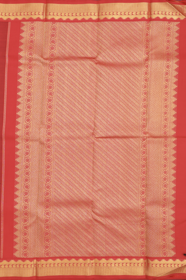 Kanchipuram Silk Saree In Forest Green With Contrast Border