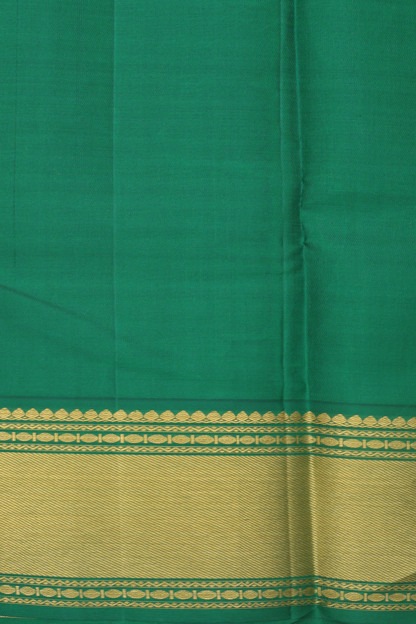Kanchipuram Silk Saree In Honey Yellow With Contrast Border
