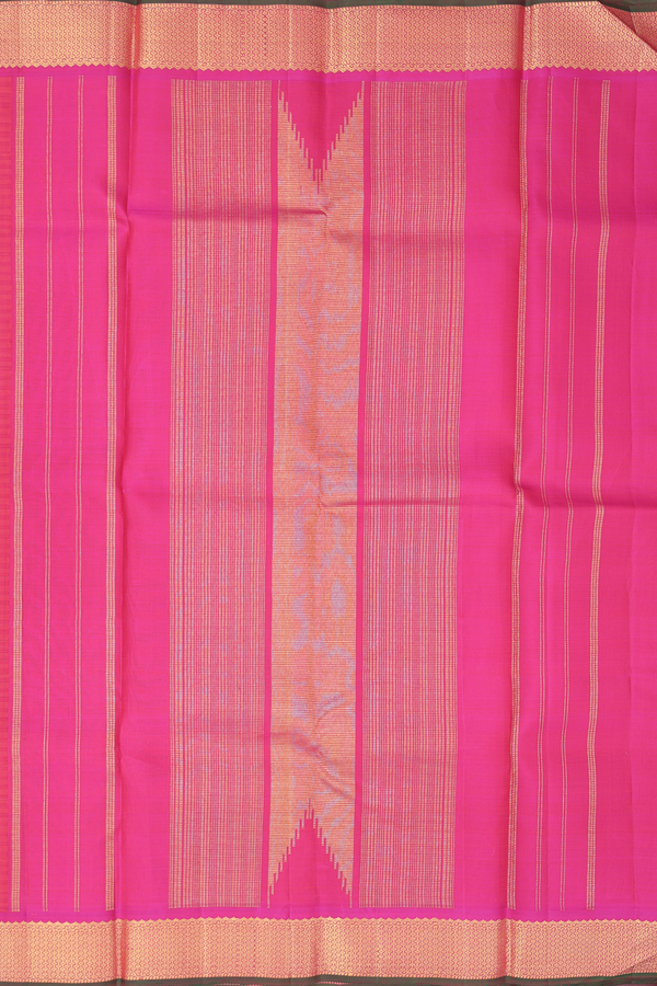Kanchipuram Silk Saree In Orange With Paai Madippu Kattam Design