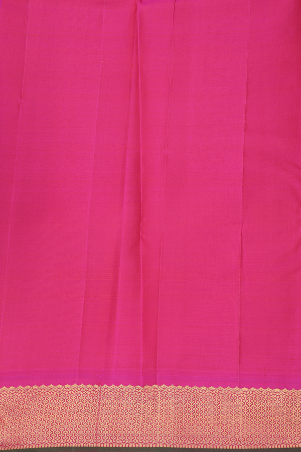 Kanchipuram Silk Saree In Orange With Paai Madippu Kattam Design