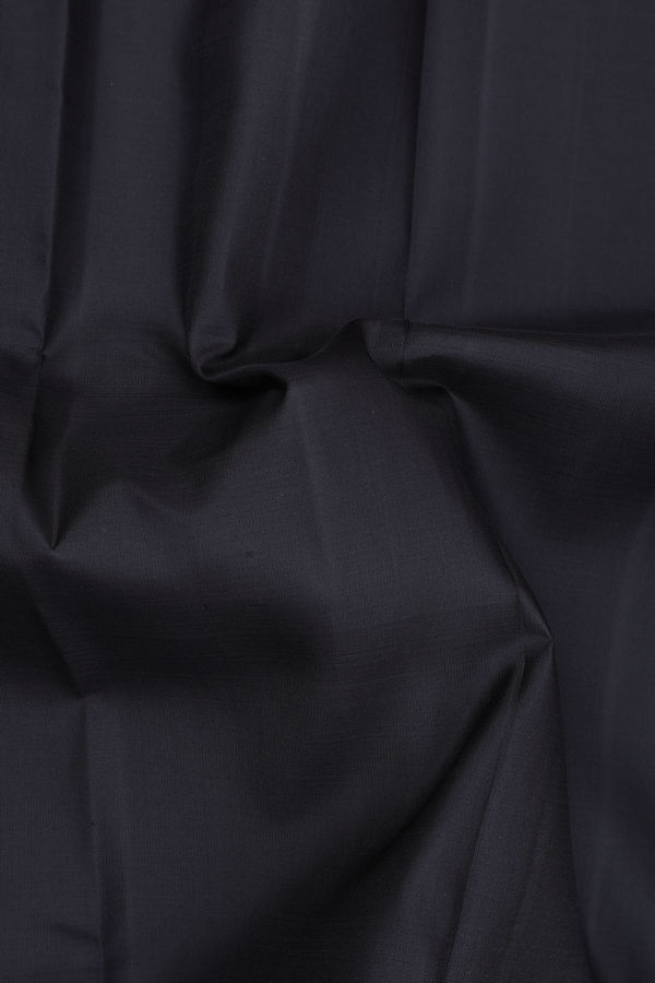 Kanchipuram Silk Saree In Black With Ganga Jamuna Border