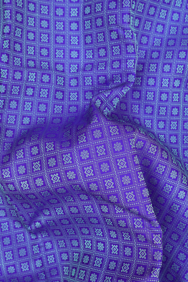 Kanchipuram Silk Saree In Royal Blue With Jacquard Pattern