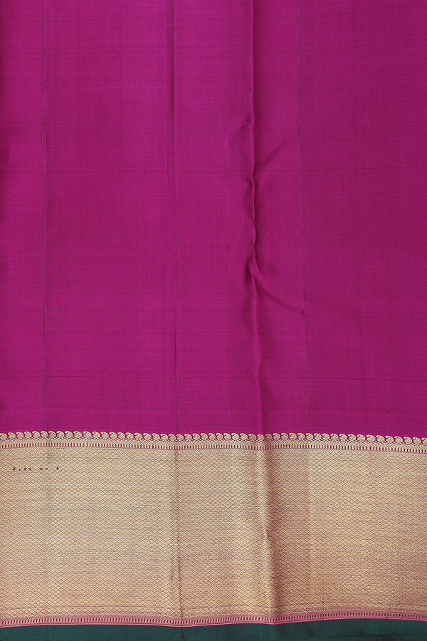 Kanchipuram Silk Saree In Green With Jacquard Pattern