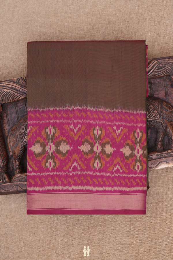 Patola Silk Saree In Manthulir With Contrast Border