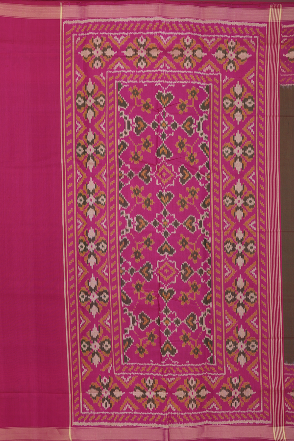 Patola Silk Saree In Manthulir With Contrast Border