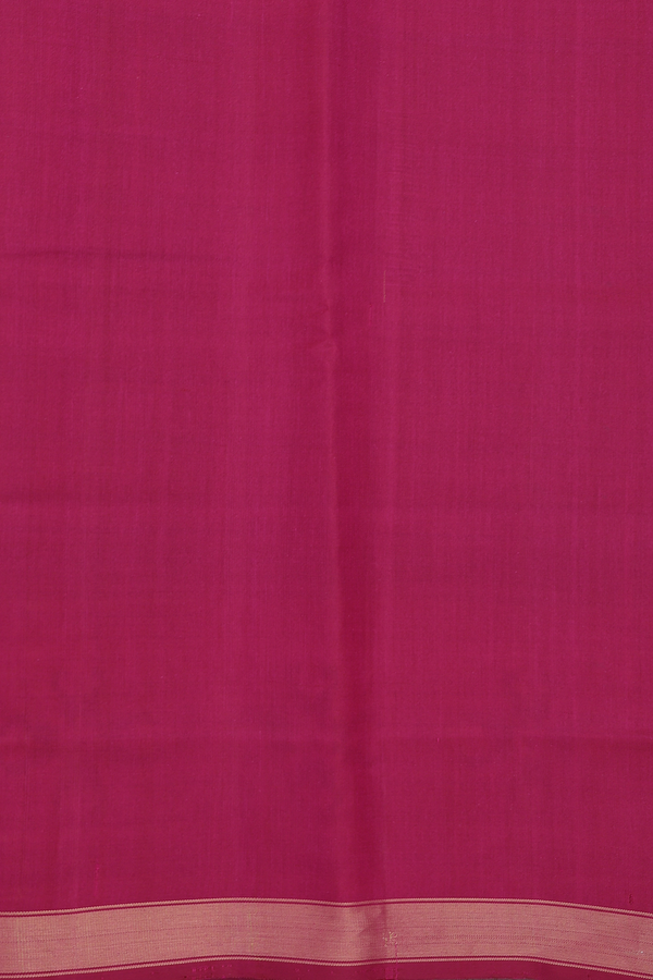 Patola Silk Saree In Manthulir With Contrast Border