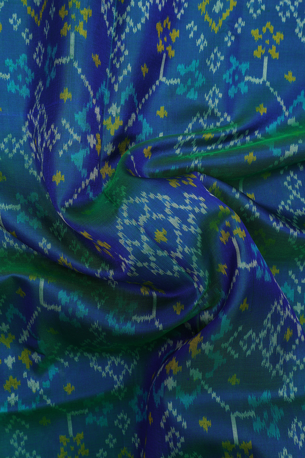 Patola Silk Saree In Dual Tone With Allover Design