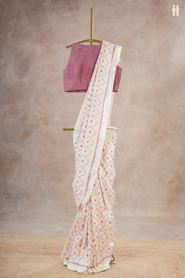 Patola Silk Saree In Off White With Ogee Design