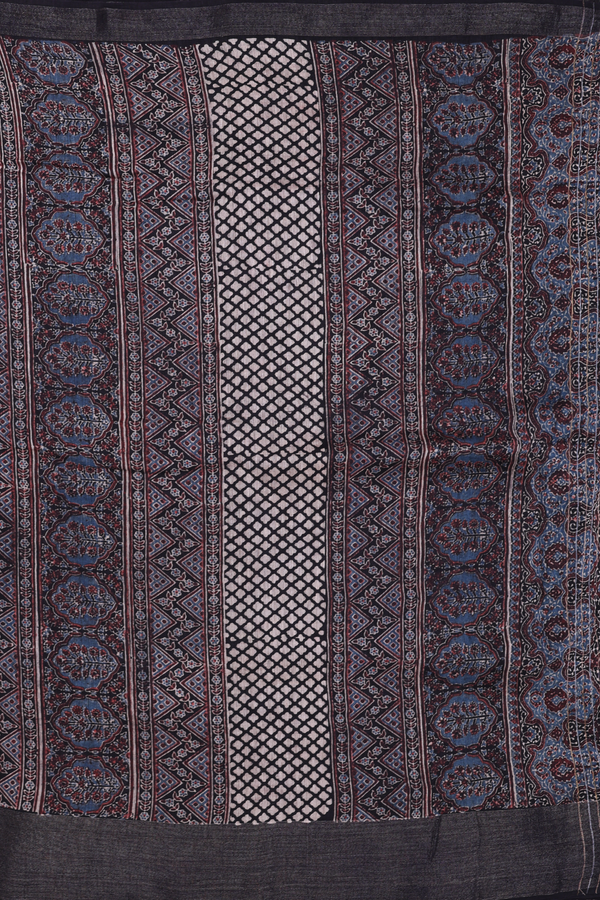 Linen Saree With Black With Floral Printed Design