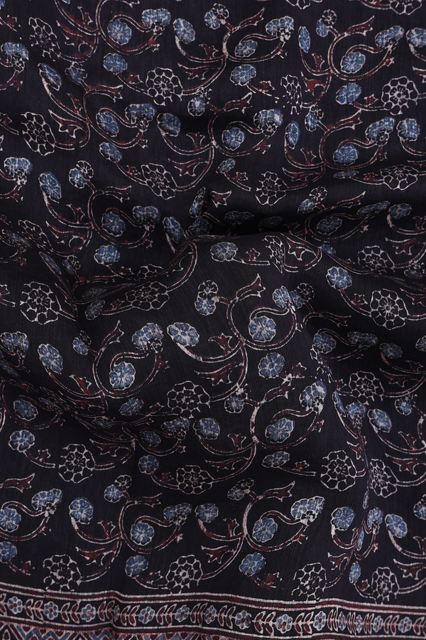 Linen Saree With Black With Floral Printed Design