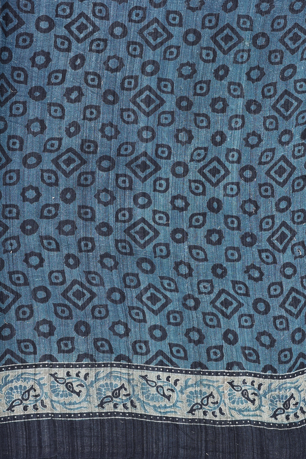 Bailu Silk Saree In Dusty Blue With Floral Design