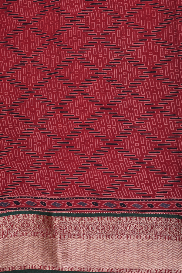 Georgette Saree In Brick Red With Floral Buttas