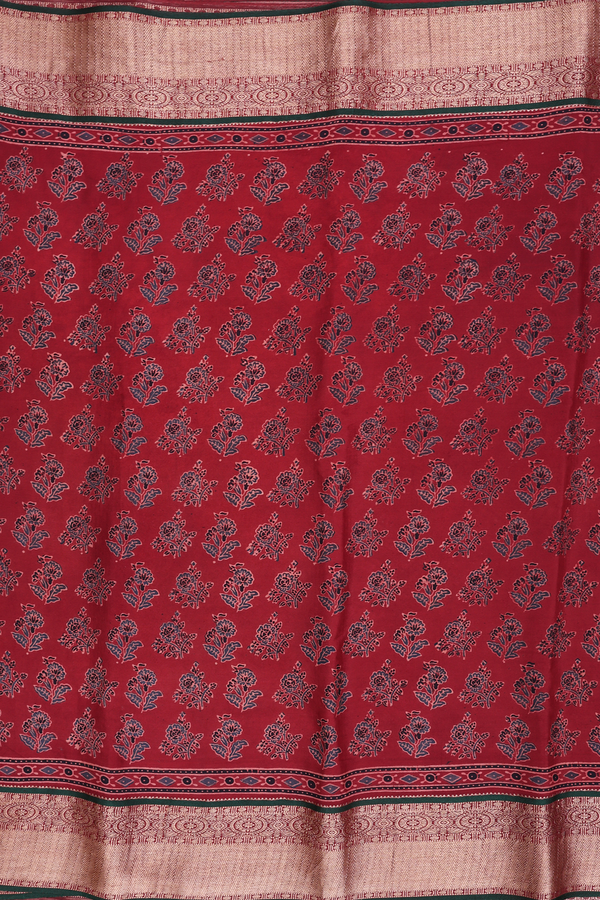 Georgette Saree In Brick Red With Floral Buttas