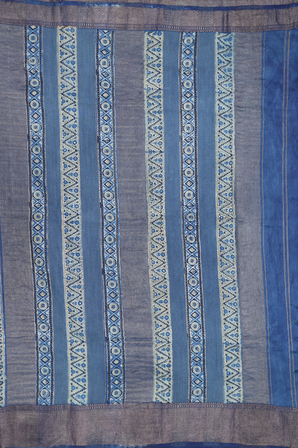 Georgette Saree In Blue And Green With Chevron Design