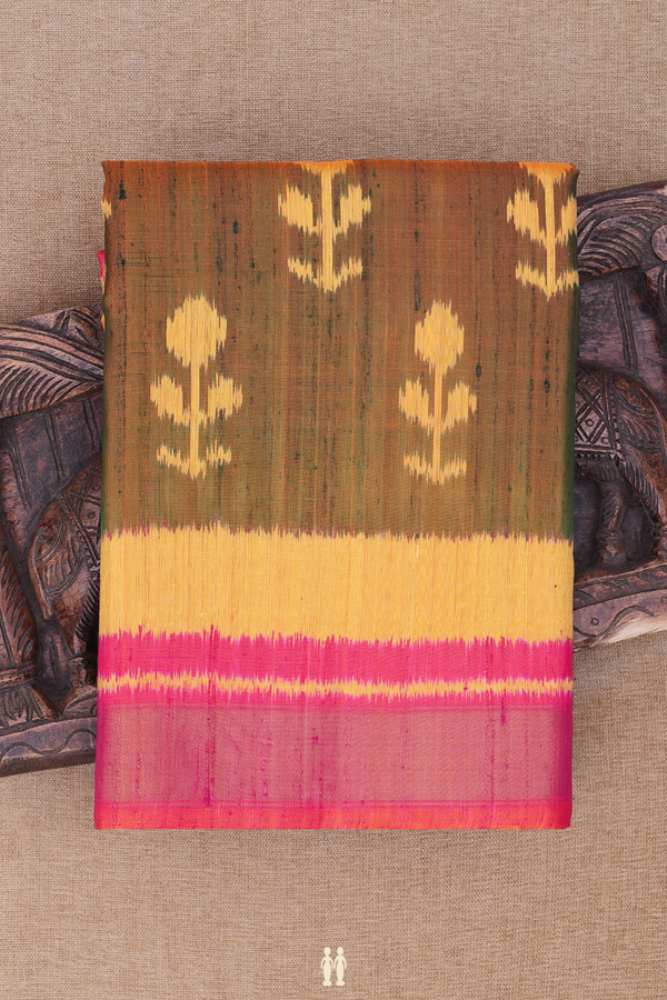 Patola Silk Saree In Dual Tone With Floral Design