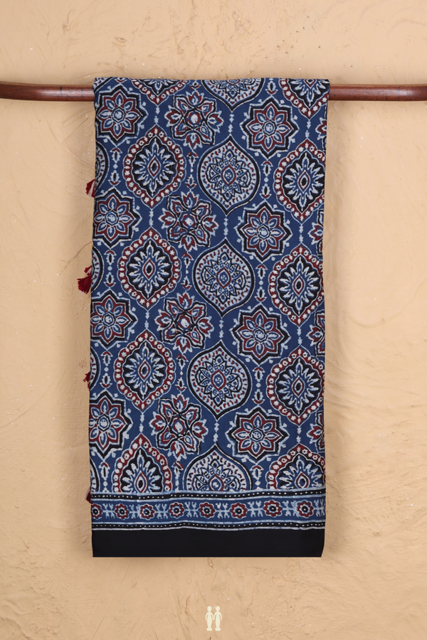 Modal Silk Saree In Blue With Ogee Design
