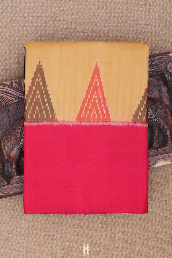 Patola Silk Saree In Yellowish Beige With Ogee Design