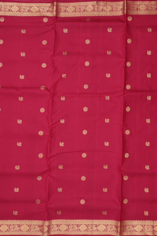 Kanchipuram Nine Yards Silk Saree In Red With Peacock Buttas
