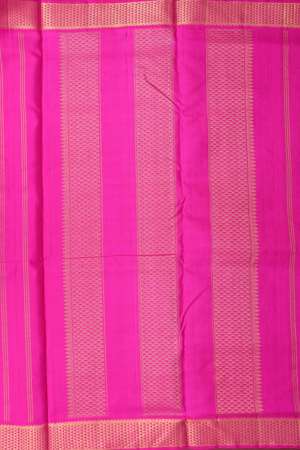 Nine Yards Silk Saree In Purple Along Checks With Buttas