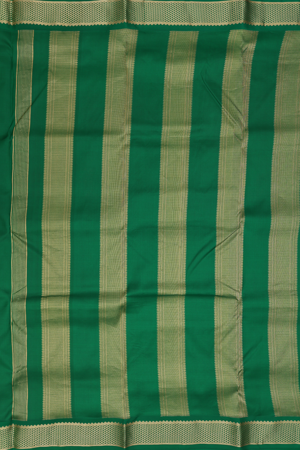 Kanchipuram Nine Yards Silk Saree In Red With Contrast Border