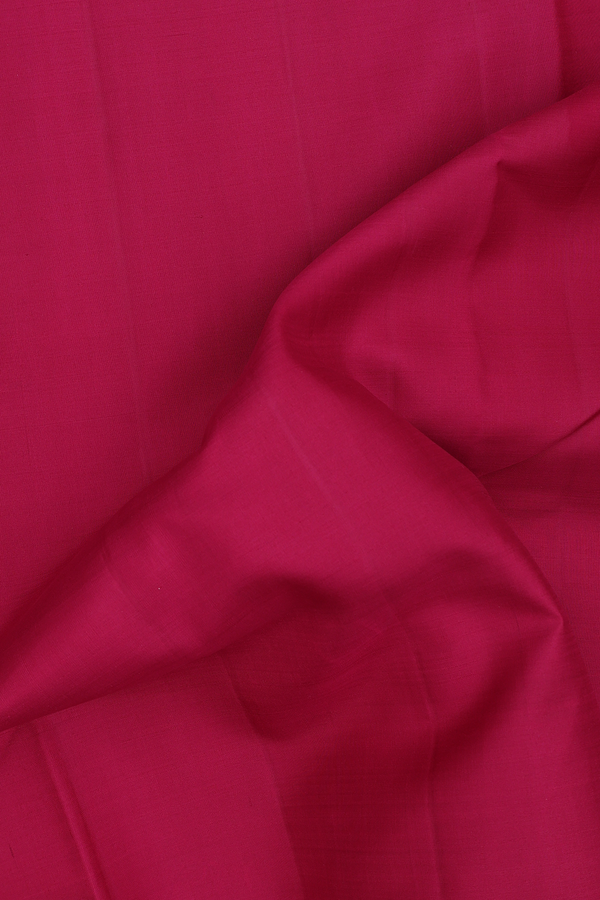 Nine Yards Silk Saree In Plain Red With Arai Maadam Border