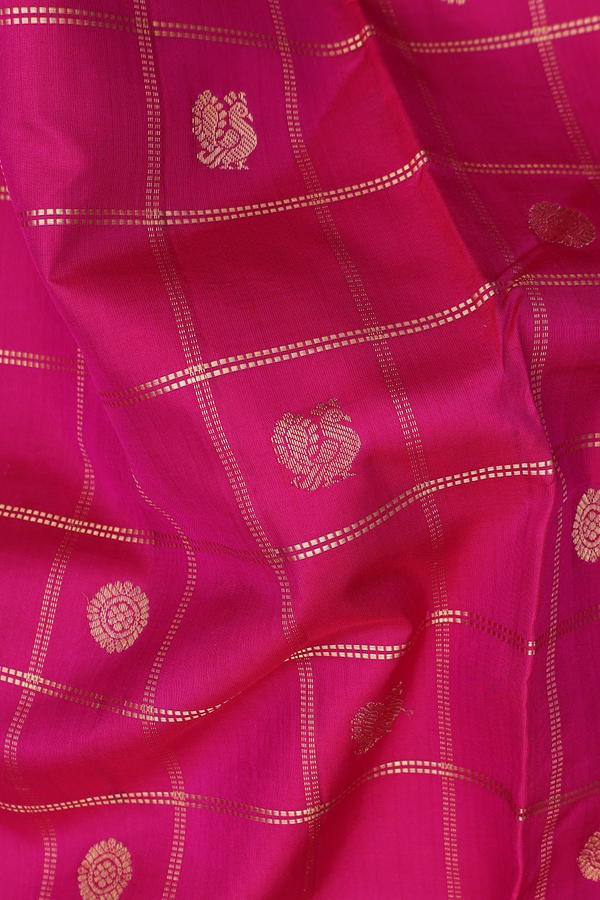 Kanchipuram Nine Yards Silk Saree In Rani Pink With Checks