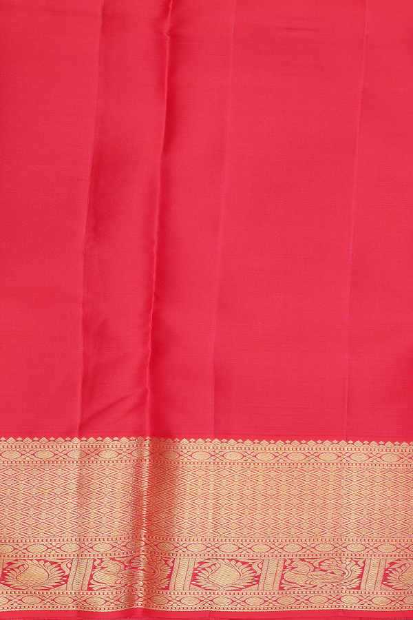 Kanchipuram Silk Saree In Red With Brocade Design