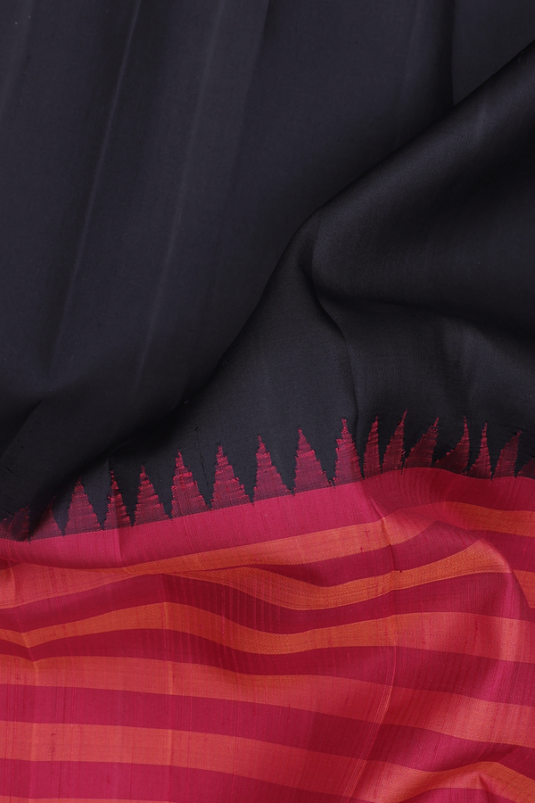 Kanchipuram Silk Saree In Black And Red With Half And Half