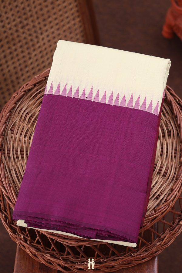 Kanchipuram Silk Saree In White With Ganga Jamuna Border