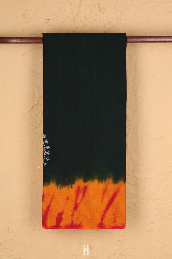 Ahmedabad Cotton Saree In Bottle Green With Paisley Motifs