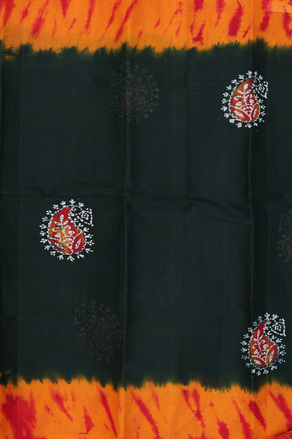 Ahmedabad Cotton Saree In Bottle Green With Paisley Motifs