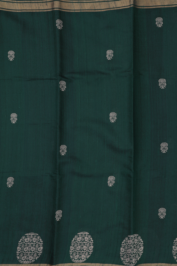Jute Saree In Dark Green With Floral Buttas