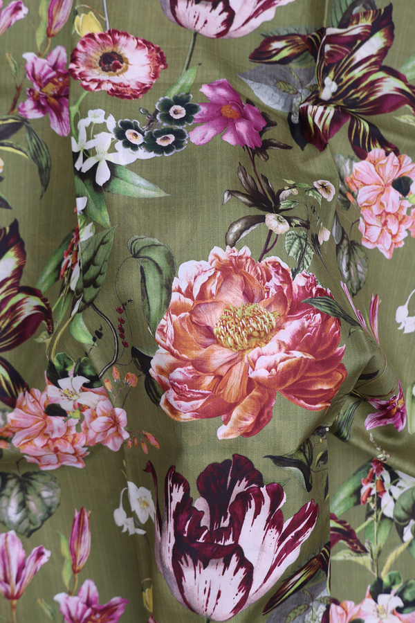 Printed Silk Saree In Green With Floral Design