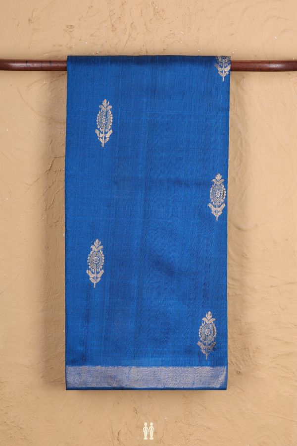 Jute Saree In Cerulean Blue With Floral Buttas