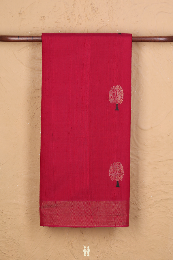 Jute Saree In Rani Pink With Tree Buttas